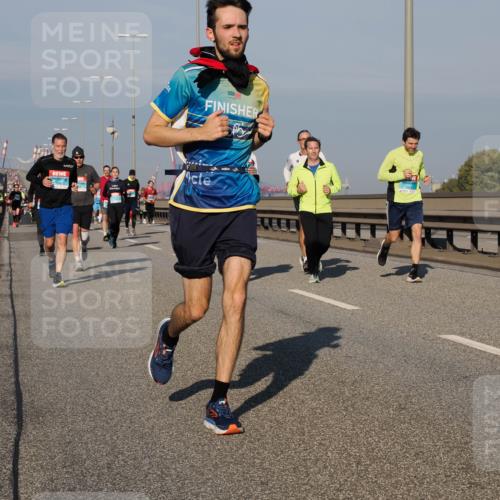 03.10.2025 - Köhlbrandbrückenlauf Fabian Wolf http://msf.ph/oto/9039397 03.10.2025 09:53:37 Position 3  meine-sportfotos.de