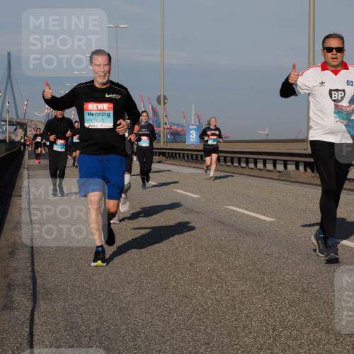 03.10.2025 - Köhlbrandbrückenlauf Fabian Wolf http://msf.ph/oto/9039479 03.10.2025 09:53:40 Position 3 1660, 3, 3410 meine-sportfotos.de