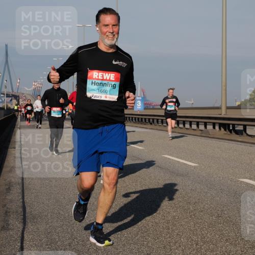 03.10.2025 - Köhlbrandbrückenlauf Fabian Wolf http://msf.ph/oto/9039502 03.10.2025 09:53:41 Position 3 1660, 3 meine-sportfotos.de