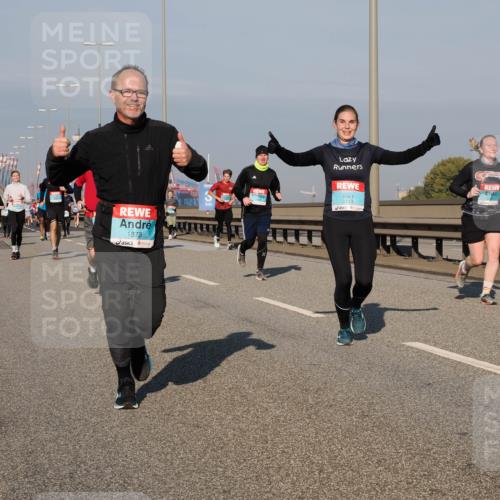 03.10.2025 - Köhlbrandbrückenlauf Fabian Wolf http://msf.ph/oto/9039558 03.10.2025 09:53:44 Position 3 1873, 3743 meine-sportfotos.de