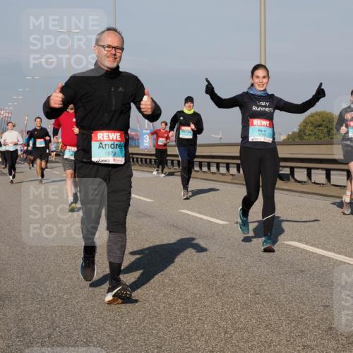 03.10.2025 - Köhlbrandbrückenlauf Fabian Wolf http://msf.ph/oto/9039562 03.10.2025 09:53:45 Position 3 1873, 3, 3743, 3006 meine-sportfotos.de