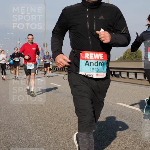 03.10.2025 - Köhlbrandbrückenlauf Fabian Wolf http://msf.ph/oto/9039585 03.10.2025 09:53:46 Position 3 1375, 1873, 3743 meine-sportfotos.de