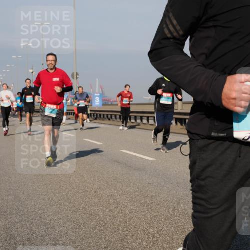 03.10.2025 - Köhlbrandbrückenlauf Fabian Wolf http://msf.ph/oto/9039596 03.10.2025 09:53:46 Position 3 1873 meine-sportfotos.de