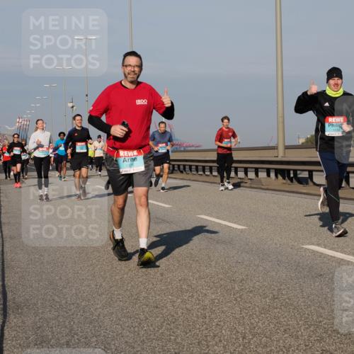 03.10.2025 - Köhlbrandbrückenlauf Fabian Wolf http://msf.ph/oto/9039617 03.10.2025 09:53:47 Position 3 1375, 1833 meine-sportfotos.de