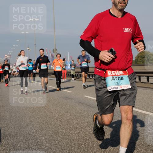 03.10.2025 - Köhlbrandbrückenlauf Fabian Wolf http://msf.ph/oto/9039651 03.10.2025 09:53:49 Position 3 12, 1375 meine-sportfotos.de