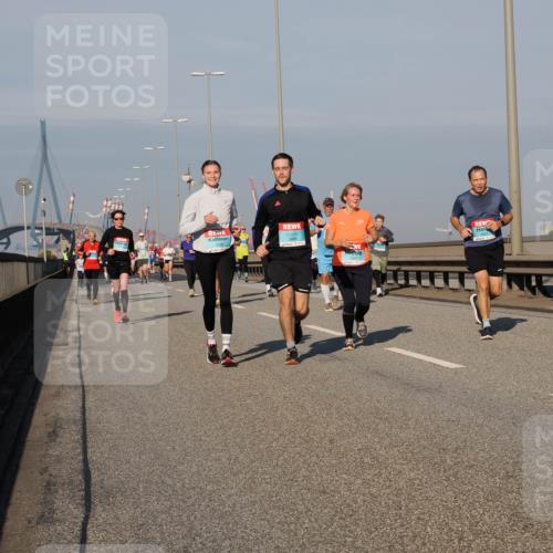 03.10.2025 - Köhlbrandbrückenlauf Fabian Wolf http://msf.ph/oto/9039681 03.10.2025 09:53:50 Position 3  meine-sportfotos.de