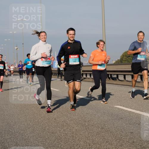 03.10.2025 - Köhlbrandbrückenlauf Fabian Wolf http://msf.ph/oto/9039727 03.10.2025 09:53:52 Position 3 1229, 3808, 1343, 2026 meine-sportfotos.de