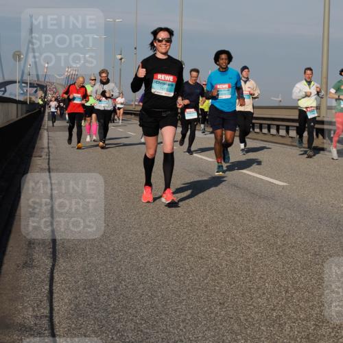 03.10.2025 - Köhlbrandbrückenlauf Fabian Wolf http://msf.ph/oto/9039778 03.10.2025 09:53:55 Position 3 1413, 3123 meine-sportfotos.de