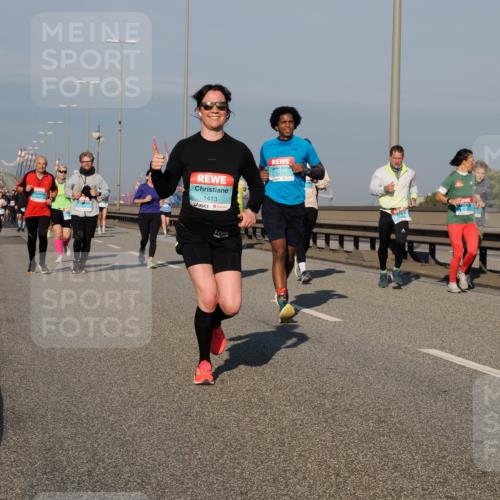 03.10.2025 - Köhlbrandbrückenlauf Fabian Wolf http://msf.ph/oto/9039792 03.10.2025 09:53:56 Position 3 1413 meine-sportfotos.de