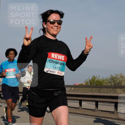 03.10.2025 - Köhlbrandbrückenlauf Fabian Wolf http://msf.ph/oto/9039830 03.10.2025 09:53:57 Position 3 3123, 1413 meine-sportfotos.de