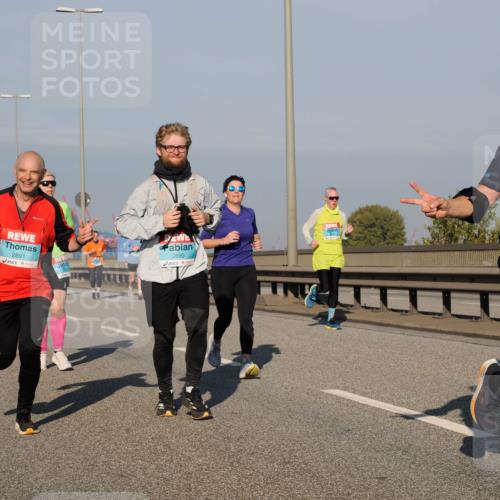 03.10.2025 - Köhlbrandbrückenlauf Fabian Wolf http://msf.ph/oto/9039880 03.10.2025 09:54:00 Position 3 2891, 2890, 1408 meine-sportfotos.de