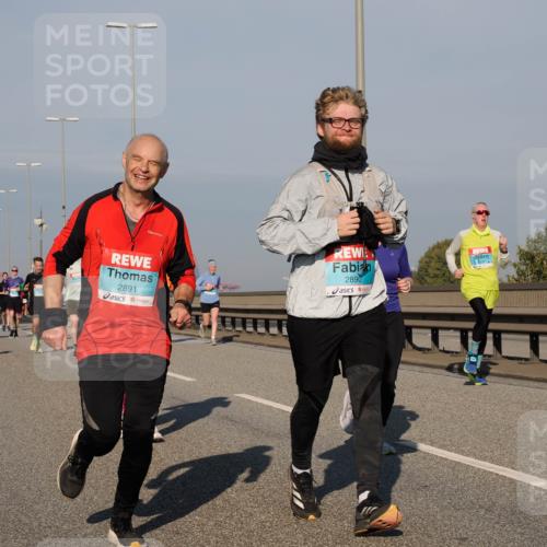 03.10.2025 - Köhlbrandbrückenlauf Fabian Wolf http://msf.ph/oto/9039895 03.10.2025 09:54:01 Position 3 2891, 2890 meine-sportfotos.de