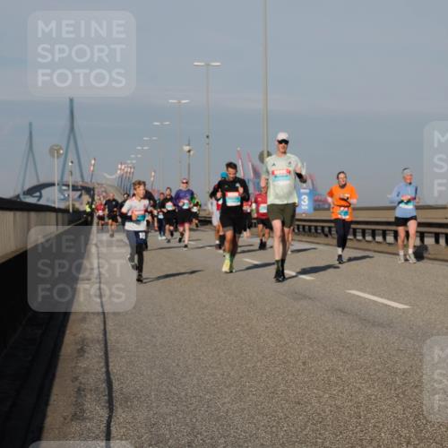 03.10.2025 - Köhlbrandbrückenlauf Fabian Wolf http://msf.ph/oto/9039950 03.10.2025 09:54:04 Position 3 10 meine-sportfotos.de