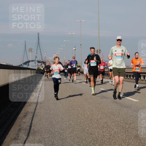 03.10.2025 - Köhlbrandbrückenlauf Fabian Wolf http://msf.ph/oto/9039961 03.10.2025 09:54:05 Position 3 2449 meine-sportfotos.de
