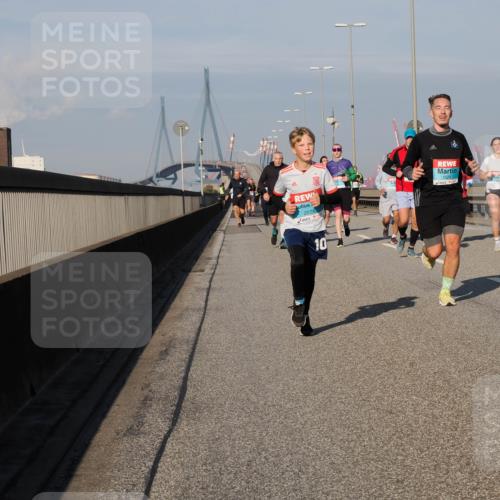 03.10.2025 - Köhlbrandbrückenlauf Fabian Wolf http://msf.ph/oto/9039991 03.10.2025 09:54:07 Position 3 2074, 10, 1525 meine-sportfotos.de
