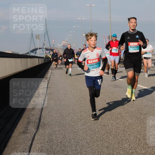 03.10.2025 - Köhlbrandbrückenlauf Fabian Wolf http://msf.ph/oto/9040007 03.10.2025 09:54:07 Position 3 2074, 10, 1525 meine-sportfotos.de