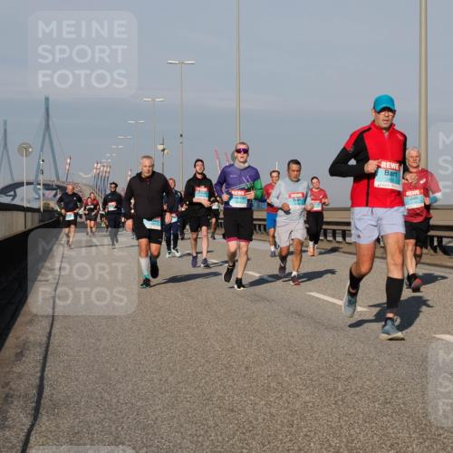 03.10.2025 - Köhlbrandbrückenlauf Fabian Wolf http://msf.ph/oto/9040058 03.10.2025 09:54:10 Position 3  meine-sportfotos.de