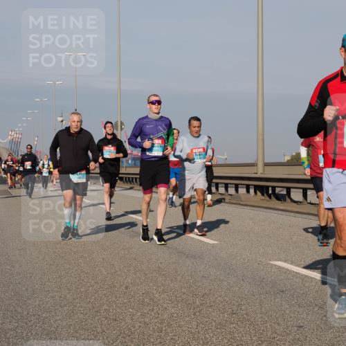 03.10.2025 - Köhlbrandbrückenlauf Fabian Wolf http://msf.ph/oto/9040085 03.10.2025 09:54:11 Position 3 1450, 2034, 2450 meine-sportfotos.de