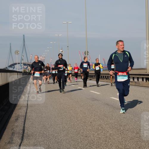 03.10.2025 - Köhlbrandbrückenlauf Fabian Wolf http://msf.ph/oto/9040172 03.10.2025 09:54:16 Position 3 1805 meine-sportfotos.de