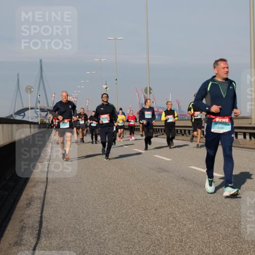 03.10.2025 - Köhlbrandbrückenlauf Fabian Wolf http://msf.ph/oto/9040177 03.10.2025 09:54:16 Position 3 1805 meine-sportfotos.de