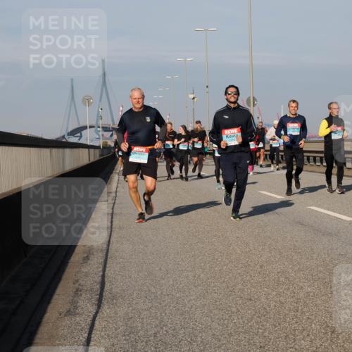03.10.2025 - Köhlbrandbrückenlauf Fabian Wolf http://msf.ph/oto/9040202 03.10.2025 09:54:18 Position 3 2950 meine-sportfotos.de