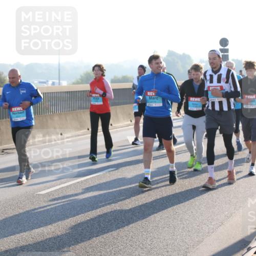 03.10.2025 - Köhlbrandbrückenlauf Lena Gebhardt http://msf.ph/oto/9040274 03.10.2025 09:25:04 Position 1 3231, 07, 2770 meine-sportfotos.de