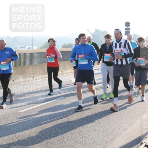03.10.2025 - Köhlbrandbrückenlauf Lena Gebhardt http://msf.ph/oto/9040286 03.10.2025 09:25:04 Position 1 3231, 2770 meine-sportfotos.de