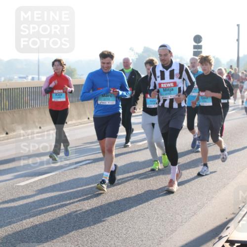 03.10.2025 - Köhlbrandbrückenlauf Lena Gebhardt http://msf.ph/oto/9040298 03.10.2025 09:25:04 Position 1 3231, 2765, 2770, 3732 meine-sportfotos.de