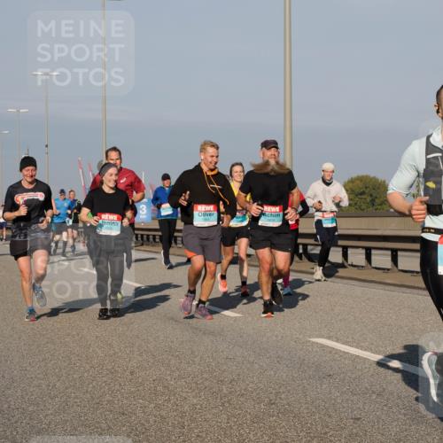 03.10.2025 - Köhlbrandbrückenlauf Fabian Wolf http://msf.ph/oto/9040311 03.10.2025 09:54:24 Position 3 1391, 1419, 1919 meine-sportfotos.de
