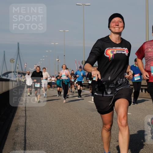 03.10.2025 - Köhlbrandbrückenlauf Fabian Wolf http://msf.ph/oto/9040382 03.10.2025 09:54:27 Position 3 2882 meine-sportfotos.de