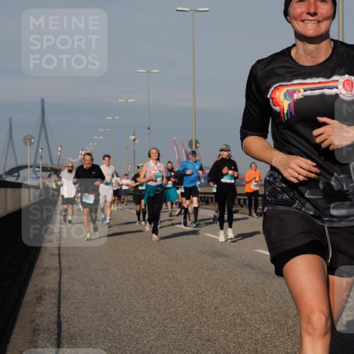 03.10.2025 - Köhlbrandbrückenlauf Fabian Wolf http://msf.ph/oto/9040395 03.10.2025 09:54:27 Position 3 1910 meine-sportfotos.de
