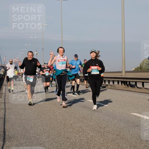 03.10.2025 - Köhlbrandbrückenlauf Fabian Wolf http://msf.ph/oto/9040451 03.10.2025 09:54:29 Position 3 49, 1747, 3202 meine-sportfotos.de