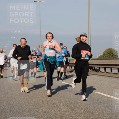 03.10.2025 - Köhlbrandbrückenlauf Fabian Wolf http://msf.ph/oto/9040484 03.10.2025 09:54:30 Position 3 1149, 3818 meine-sportfotos.de