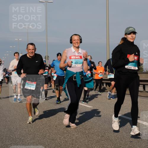 03.10.2025 - Köhlbrandbrückenlauf Fabian Wolf http://msf.ph/oto/9040502 03.10.2025 09:54:31 Position 3 1149, 3818, 1747 meine-sportfotos.de