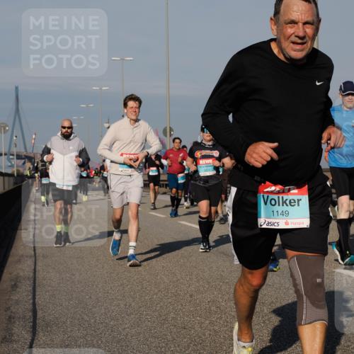 03.10.2025 - Köhlbrandbrückenlauf Fabian Wolf http://msf.ph/oto/9040549 03.10.2025 09:54:33 Position 3 3011, 1149 meine-sportfotos.de