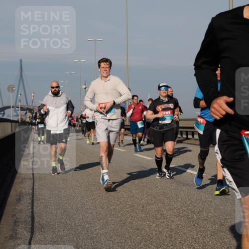 03.10.2025 - Köhlbrandbrückenlauf Fabian Wolf http://msf.ph/oto/9040553 03.10.2025 09:54:33 Position 3 149 meine-sportfotos.de