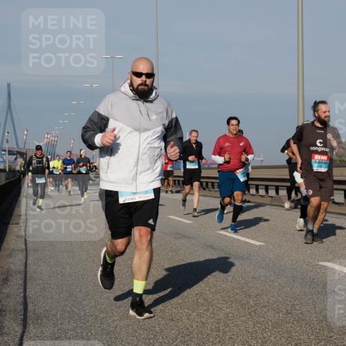 03.10.2025 - Köhlbrandbrückenlauf Fabian Wolf http://msf.ph/oto/9040620 03.10.2025 09:54:35 Position 3 1809 meine-sportfotos.de