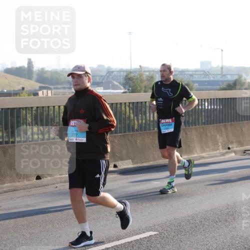 03.10.2025 - Köhlbrandbrückenlauf Lena Gebhardt http://msf.ph/oto/9040646 03.10.2025 09:25:10 Position 1 3777 meine-sportfotos.de