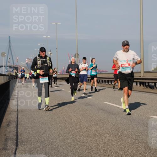 03.10.2025 - Köhlbrandbrückenlauf Fabian Wolf http://msf.ph/oto/9040738 03.10.2025 09:54:40 Position 3 1512 meine-sportfotos.de