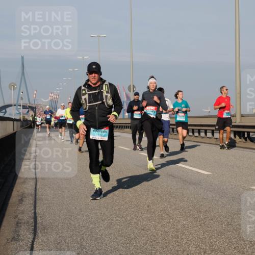 03.10.2025 - Köhlbrandbrückenlauf Fabian Wolf http://msf.ph/oto/9040773 03.10.2025 09:54:41 Position 3 1512, 1341 meine-sportfotos.de