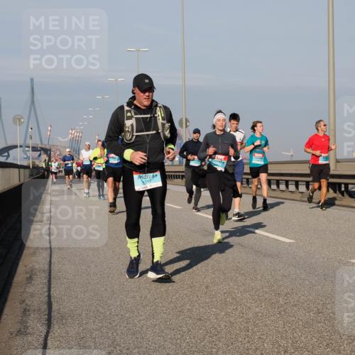 03.10.2025 - Köhlbrandbrückenlauf Fabian Wolf http://msf.ph/oto/9040782 03.10.2025 09:54:42 Position 3 1512 meine-sportfotos.de