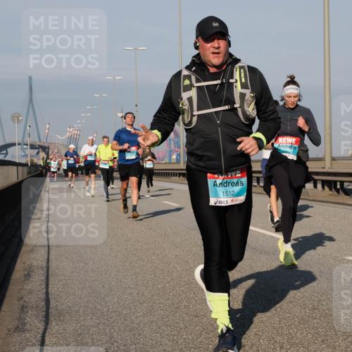 03.10.2025 - Köhlbrandbrückenlauf Fabian Wolf http://msf.ph/oto/9040818 03.10.2025 09:54:43 Position 3 1512, 1683 meine-sportfotos.de