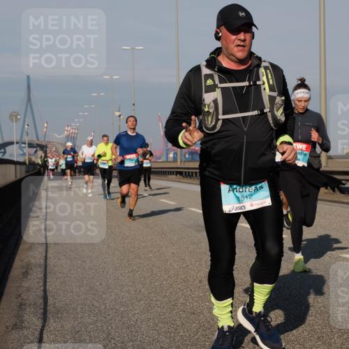 03.10.2025 - Köhlbrandbrückenlauf Fabian Wolf http://msf.ph/oto/9040824 03.10.2025 09:54:43 Position 3 1512 meine-sportfotos.de