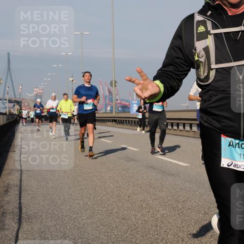 03.10.2025 - Köhlbrandbrückenlauf Fabian Wolf http://msf.ph/oto/9040842 03.10.2025 09:54:44 Position 3 1512 meine-sportfotos.de