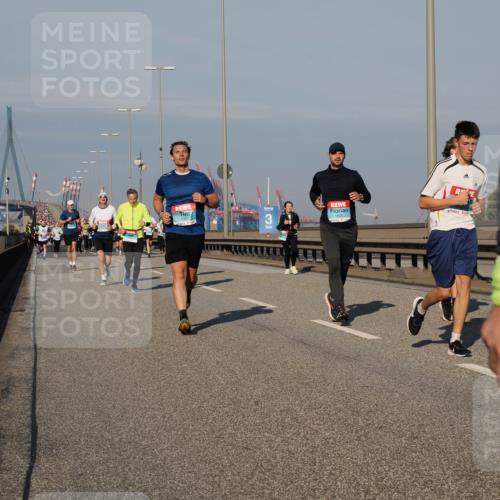 03.10.2025 - Köhlbrandbrückenlauf Fabian Wolf http://msf.ph/oto/9040847 03.10.2025 09:54:44 Position 3  meine-sportfotos.de