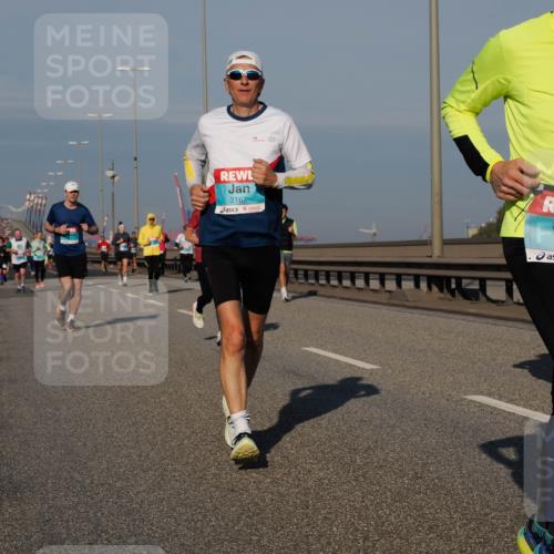 03.10.2025 - Köhlbrandbrückenlauf Fabian Wolf http://msf.ph/oto/9040969 03.10.2025 09:54:51 Position 3 3167, 1347 meine-sportfotos.de