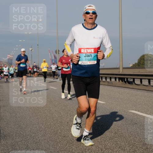 03.10.2025 - Köhlbrandbrückenlauf Fabian Wolf http://msf.ph/oto/9040990 03.10.2025 09:54:52 Position 3 3167 meine-sportfotos.de