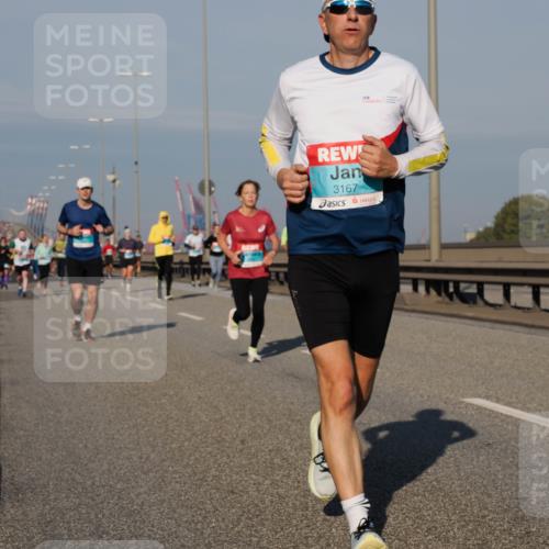 03.10.2025 - Köhlbrandbrückenlauf Fabian Wolf http://msf.ph/oto/9040998 03.10.2025 09:54:52 Position 3 3167 meine-sportfotos.de