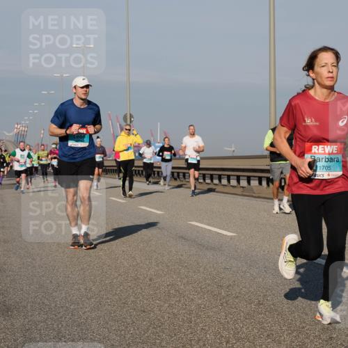03.10.2025 - Köhlbrandbrückenlauf Fabian Wolf http://msf.ph/oto/9041058 03.10.2025 09:54:55 Position 3 3653, 1, 1705 meine-sportfotos.de