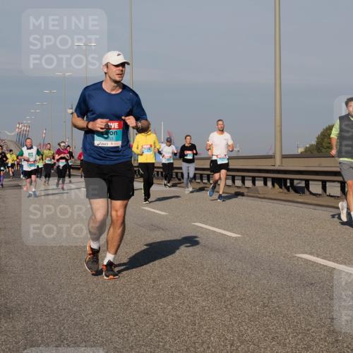 03.10.2025 - Köhlbrandbrückenlauf Fabian Wolf http://msf.ph/oto/9041083 03.10.2025 09:54:56 Position 3 3653 meine-sportfotos.de